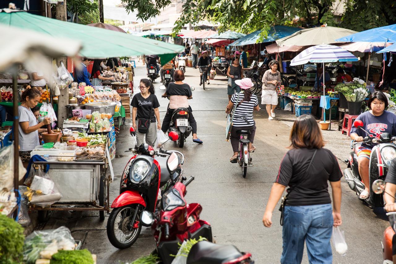 Twentynine Kv Apartel Aparthotel Nonthaburi Exteriör bild